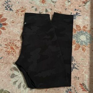 gray/black camo lululemon leggings